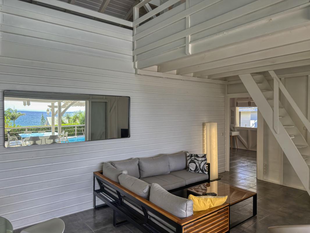 17.Location Villa piscine vue mer Sainte Anne Guadeloupe_Salon vue mer